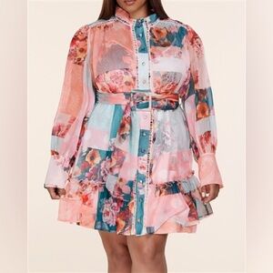 Gorgeous Floral Mini Lined Dress ready for any brunch date. Matching belt.